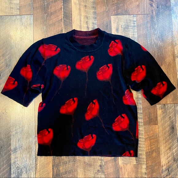 Black Short Sleeve Sweater with Roses - Picture 3 of 7